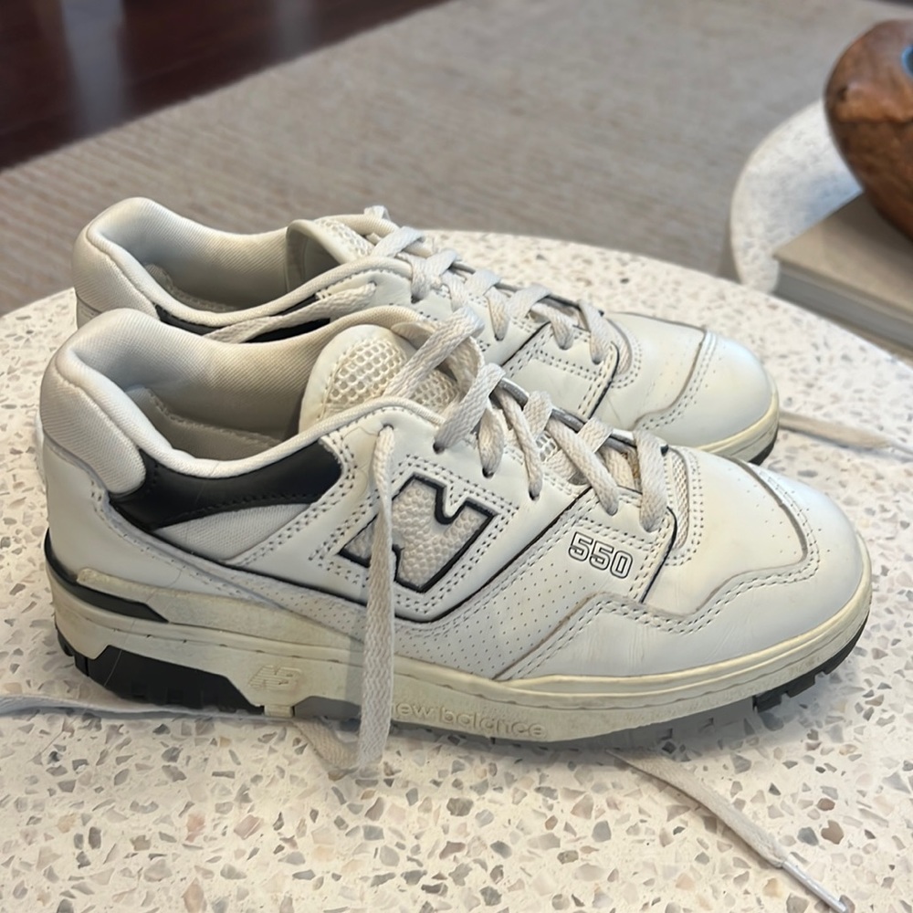 New balance 550 cream and navy 5.5 men’s, 7 women’s